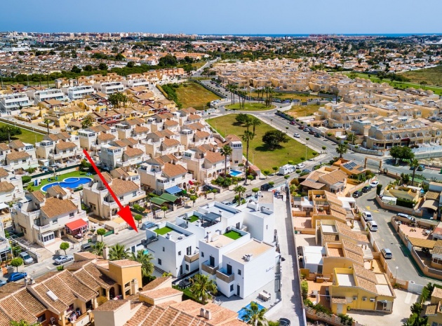 Resale - Villa - Torrevieja - Torrevieja Centro