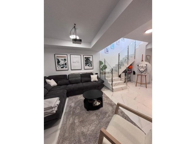 Wederverkoop - Villa - Orihuela - Villamartin