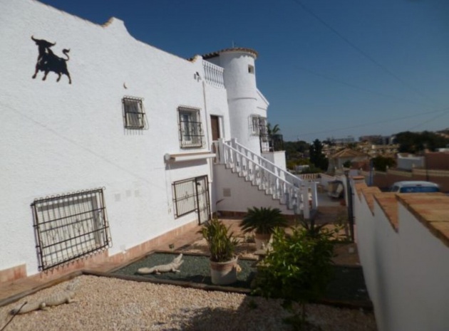 Resale - Villa - Orihuela - Villamartin