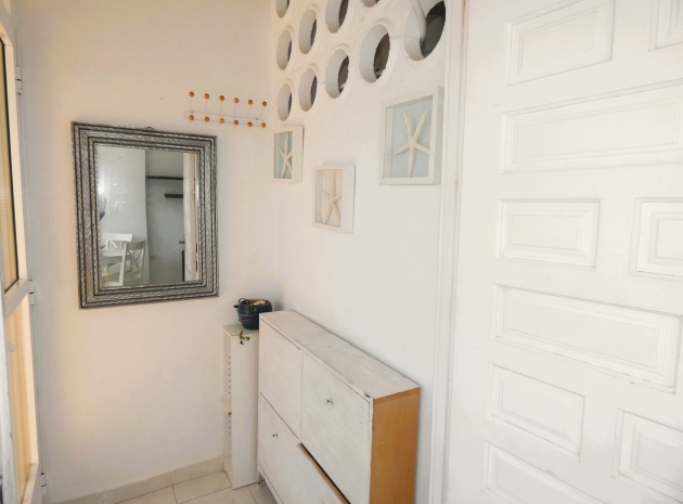 Resale - Apartment - Torrevieja - La Veleta