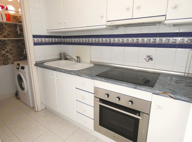 Resale - Apartment - Torrevieja - La Veleta