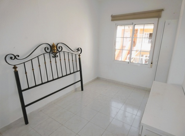 Resale - Apartment - Torrevieja - La Veleta