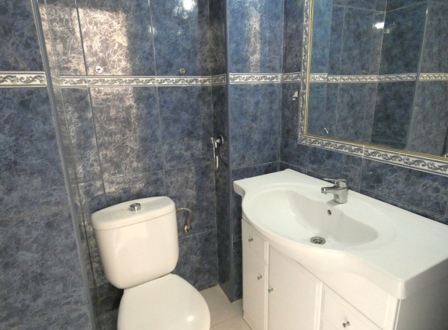 Resale - Apartment - Torrevieja - La Veleta