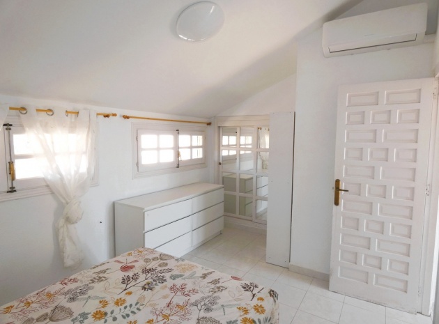 Resale - Apartment - Torrevieja - La Veleta