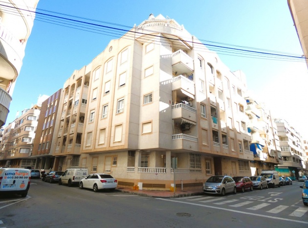 Återförsäljning - Lägenhet - Torrevieja - Torrevieja Centro