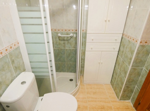Återförsäljning - Lägenhet - Torrevieja - Torrevieja Centro