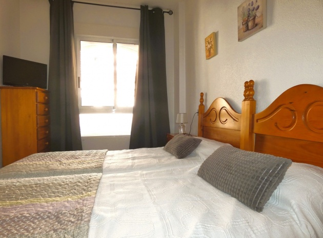 Återförsäljning - Lägenhet - Torrevieja - Torrevieja Centro