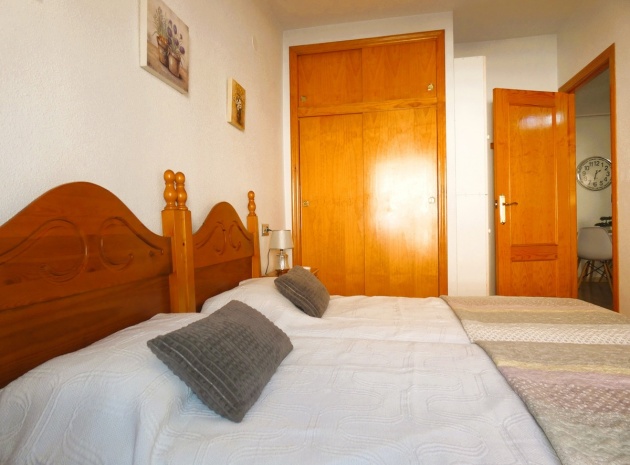 Återförsäljning - Lägenhet - Torrevieja - Torrevieja Centro
