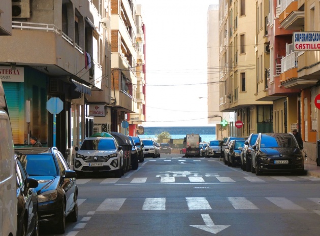 Återförsäljning - Lägenhet - Torrevieja - Torrevieja Centro