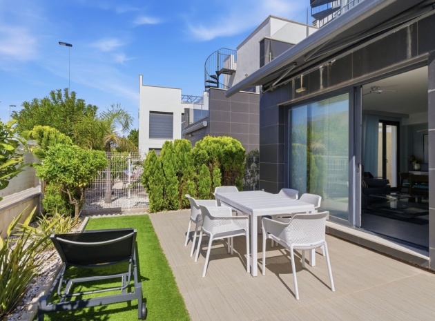 Resale - Villa - Orihuela - Punta Prima