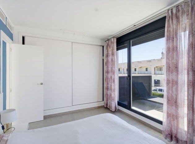 Resale - Villa - Orihuela - Punta Prima