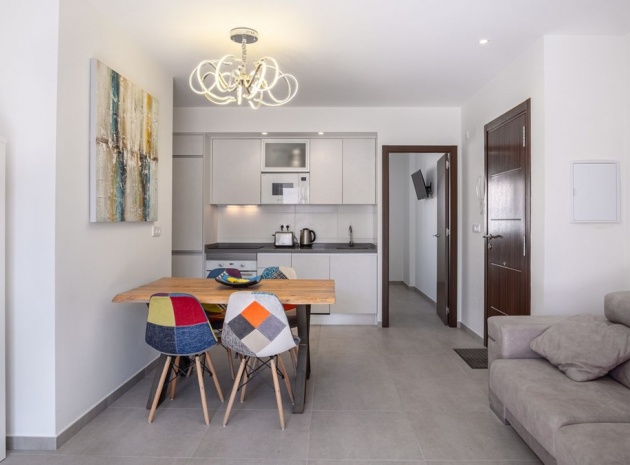 Resale - Apartment - Torrevieja - Aguas Nuevas