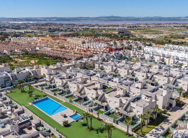 Resale - Apartment - Torrevieja - Aguas Nuevas