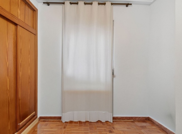Wiederverkauf - Wohnung - Torrevieja - Torrevieja Centro