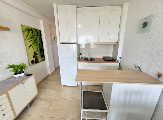 Resale - Apartment - Torrevieja - Torrevieja Centro