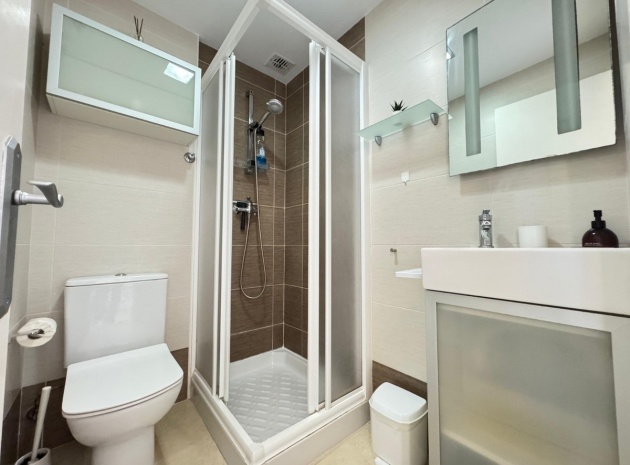 Resale - Apartment - Torrevieja - Torrevieja Centro