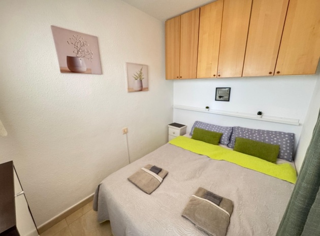 Resale - Apartment - Torrevieja - Torrevieja Centro