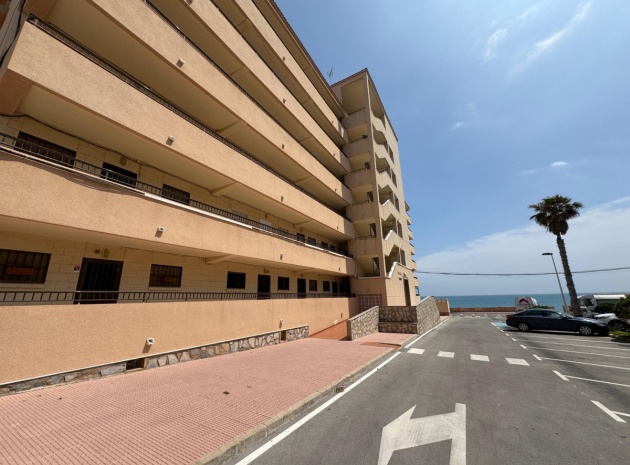 Resale - Apartment - Torrevieja - Torrevieja Centro