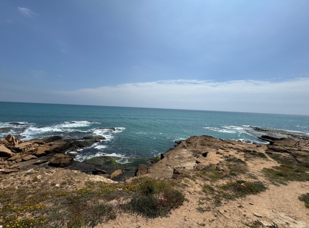 Resale - Apartment - Torrevieja - Torrevieja Centro