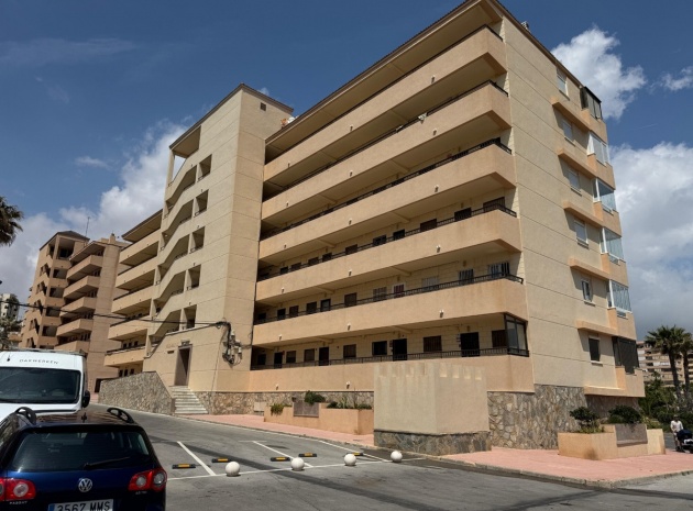 Resale - Apartment - Torrevieja - Torrevieja Centro