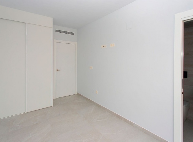 Återförsäljning - Lägenhet - Torrevieja - Torrevieja Centro