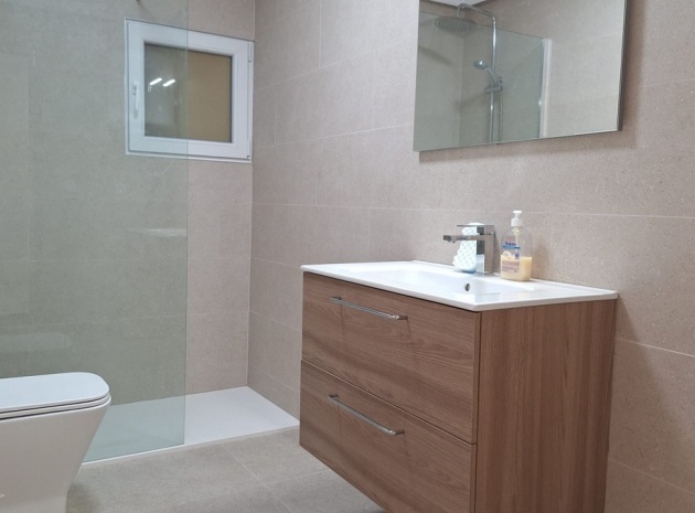 Resale - Villa - Torrevieja - La Mata