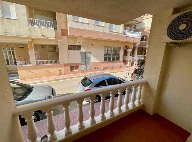 Resale - Apartment - Torrevieja - Torrevieja Centro