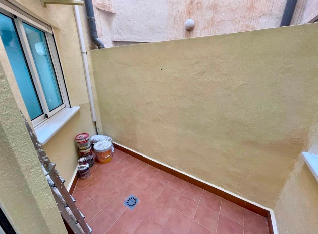 Resale - Apartment - Torrevieja - Torrevieja Centro