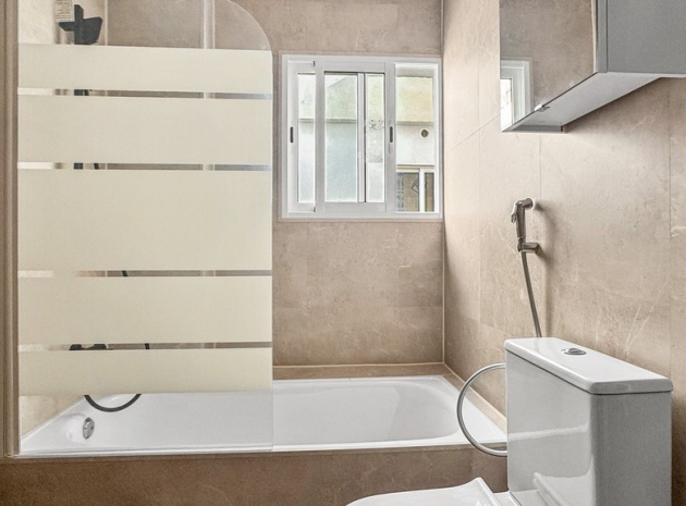 Wederverkoop - Appartement - Torrevieja - Torrevieja Centro
