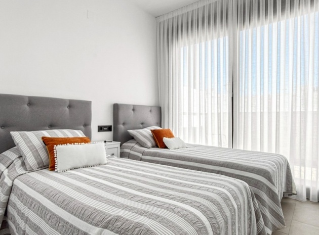Resale - Apartment - Torrevieja - Torrevieja Centro