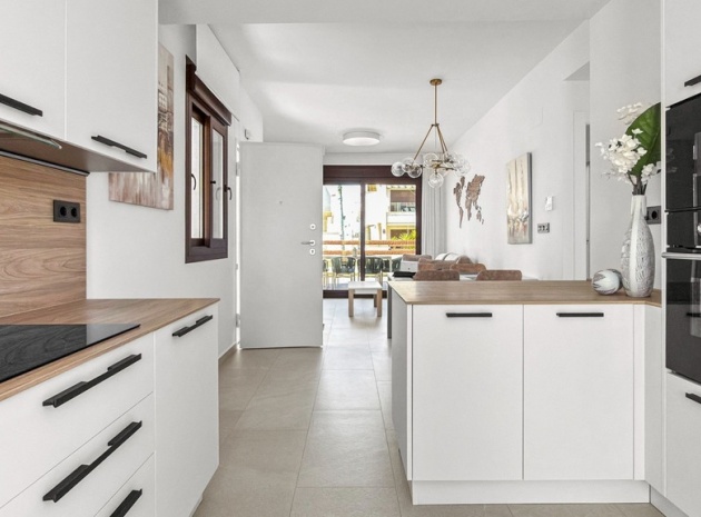 Resale - Apartment - Torrevieja - Torrevieja Centro