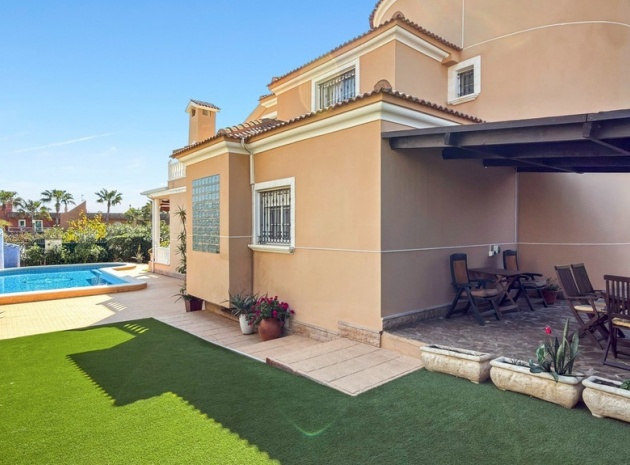 Återförsäljning - Villa - Torrevieja - Torrevieja Centro