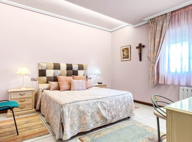 Återförsäljning - Villa - Torrevieja - Torrevieja Centro