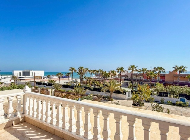 Återförsäljning - Villa - Torrevieja - Torrevieja Centro