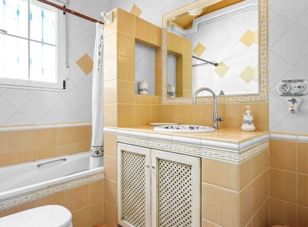 Återförsäljning - Villa - Torrevieja - Torrevieja Centro