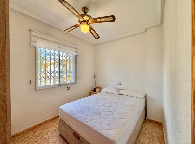 Resale - Townhouse - Villamartin - Las Filipinas