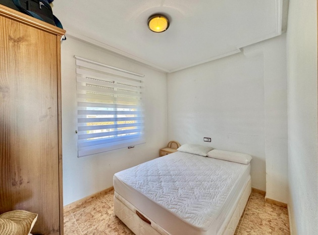 Resale - Townhouse - Villamartin - Las Filipinas