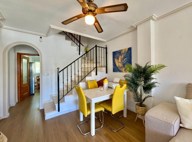 Resale - Townhouse - Villamartin - Las Filipinas