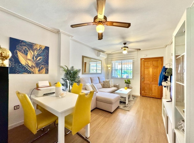 Resale - Townhouse - Villamartin - Las Filipinas