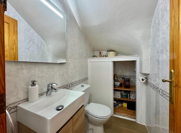 Resale - Townhouse - Villamartin - Las Filipinas