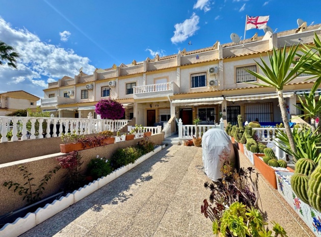 Resale - Townhouse - Villamartin - Las Filipinas