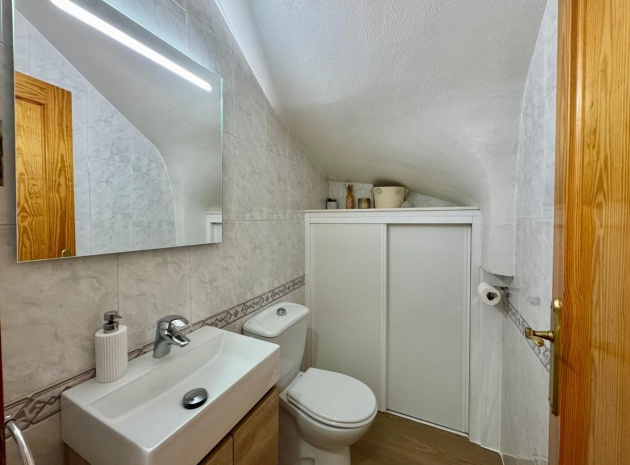 Resale - Townhouse - Villamartin - Las Filipinas