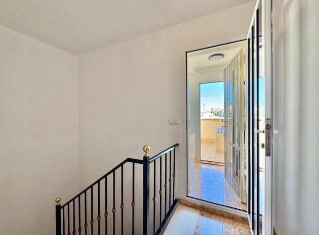 Resale - Townhouse - Villamartin - Las Filipinas
