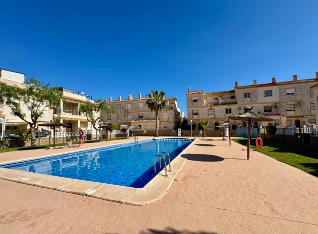 Resale - Townhouse - Villamartin - Las Filipinas