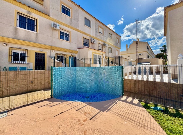Resale - Townhouse - Villamartin - Las Filipinas