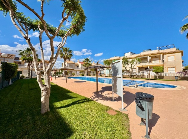 Resale - Townhouse - Villamartin - Las Filipinas
