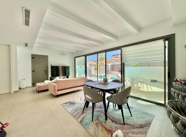 Resale - Villa - San Miguel de Salinas - San Miguel de Salinas Centro