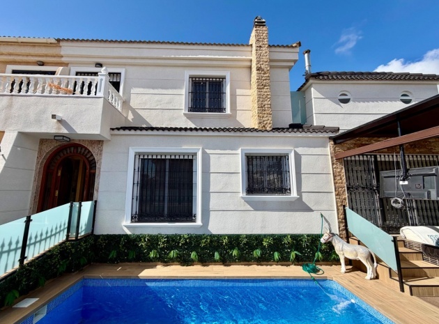 Wiederverkauf - Villa - Orihuela - La Zenia