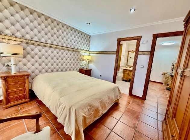 Wiederverkauf - Villa - Orihuela - La Zenia