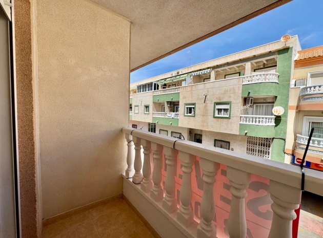 Återförsäljning - Lägenhet - Torrevieja - Torrevieja Centro